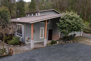 419 NW Pleasant View Dr, Grants Pass, OR 97526 - photo 2