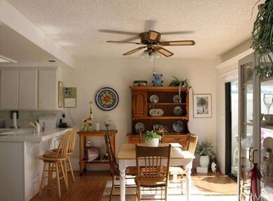 Roomy eating area with lots of light