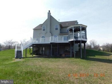 8638 Willow Run Rd, Windsor Mill, MD 21244 - photo 3