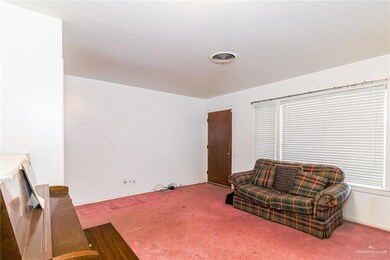 1602 N Fowler St, Beeville, TX 78102 - photo 4