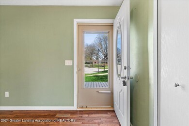 319 Lama Cir, Lansing, MI 48911 - photo 5