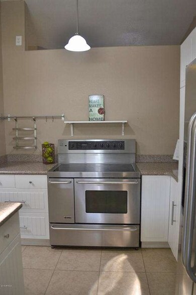 CHEF'S KITCHEN