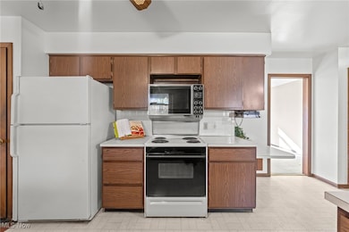 7451 Warwick Ln, Chesterland, OH 44026 - photo 6