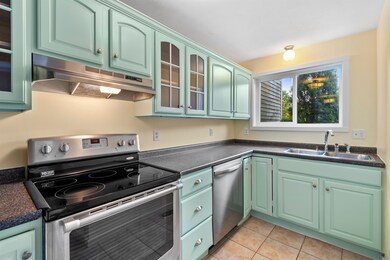 16 Thornhill Rd, Stratham, NH 03885 - photo 4