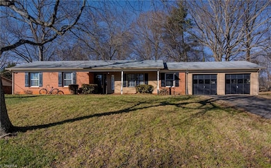 306 Mountainbrook Dr, King, NC 27021 - photo 2