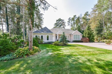 048-Front_View-4798405-medium