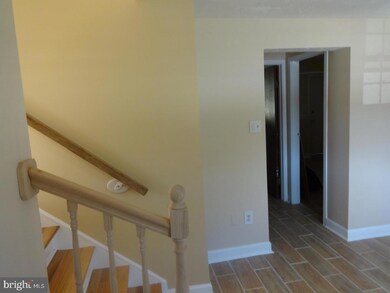 7602 Surry Grove Ct, Lorton, VA 22079 - photo 7