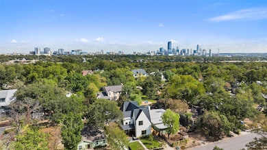 Bird's eye view with a view of city