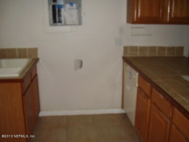 2916 Brackridge Blvd W, Jacksonville, FL 32216 - photo 6