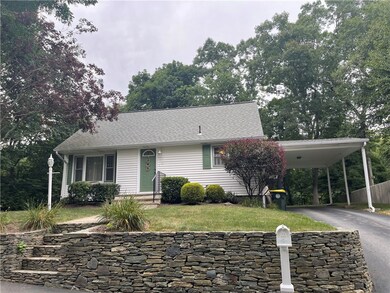 31 Julien St, Smithfield, RI 02917 - photo 2