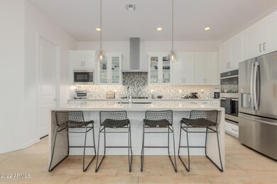 9318 S 9th St - Kitchen