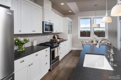 4190 SW Badger Ct, Redmond, OR 97756 - photo 2