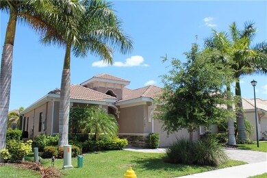 1585 Serrano Cir, Naples, FL 34105 - photo 2