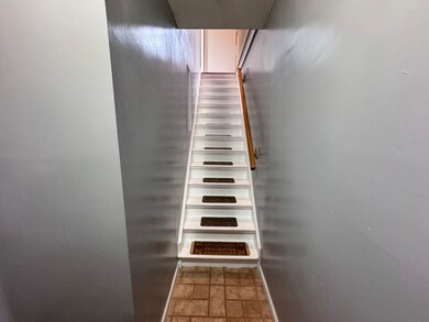 55 Hoadley St unit 2, Naugatuck, CT 06770 - photo 3