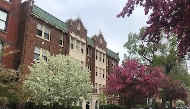 1824 N Lincoln Park W unit 310, Chicago, IL 60614 - photo 2