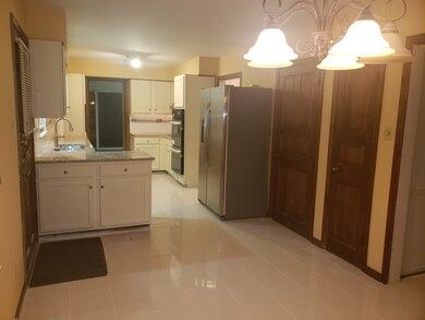 902 Ash St, Flossmoor, IL 60422 - photo 2