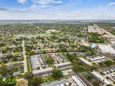 3756 Laura Leigh Dr, Friendswood, TX 77546 - photo 2