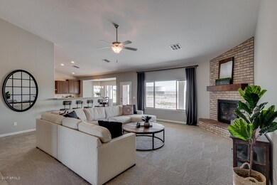 2 2331 - Great room 2