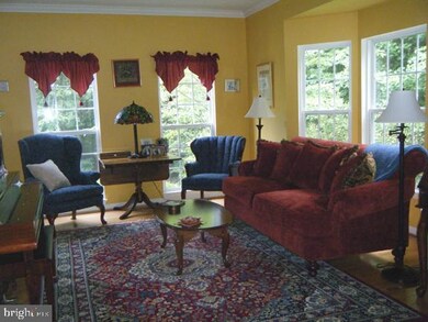 613 Okemo Dr, Sykesville, MD 21784 - photo 5