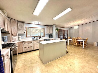 104 Castle Rock Ln, Shawnee, OK 74804 - photo 6