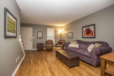Living Room (2)