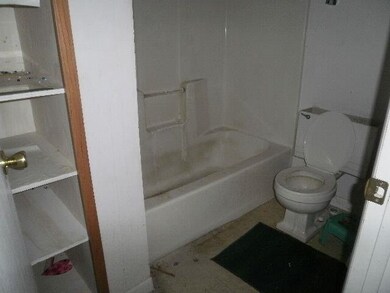 115 W Cleveland Ave, Elkhart, IN 46516 - photo 7