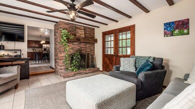 19-z 1314 N Howell Dr109