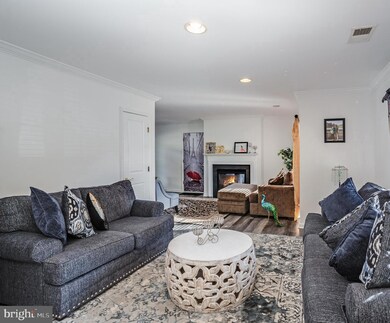 16924 Gentle Wood Ln, Dumfries, VA 22026 - photo 4