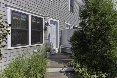 5-web-or-mls-53-w-vine-st-c