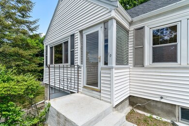 10 Maple Rd, Saugus, MA 01906 - photo 2