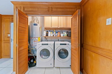 201 Midway Dr, Baytown, TX 77521 - photo 6