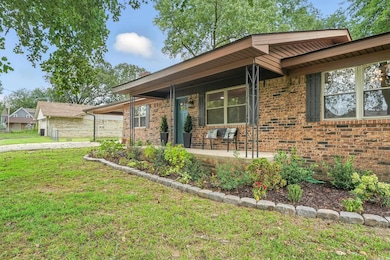 211 Adams St N, Mena, AR 71953 - photo 4