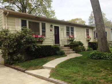 11 Channing St, Warwick, RI 02889 - photo 2