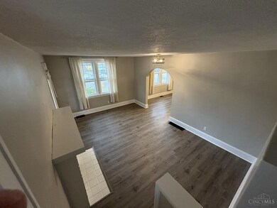 3753 N Berkley Cir, Cincinnati, OH 45236 - photo 5