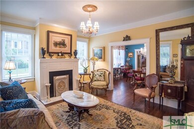 Living Room/Parlor