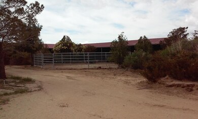 3424 60th St W, Rosamond, CA 93560 - photo 5