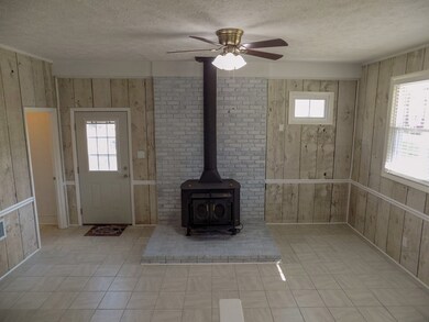 85 E Brewton St, Mc Rae, GA 31055 - photo 7