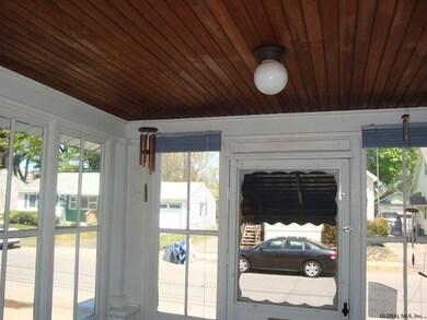 26 Pershing Dr, Schenectady, NY 12302 - photo 2