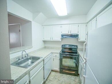 11442 Appledowre Way, Germantown, MD 20876 - photo 7