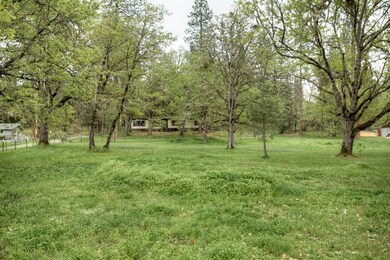 2257 Demaray Dr, Grants Pass, OR 97527 - photo 3