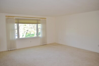 33 Leroi Dr, Pittsfield, MA 01201 - photo 4