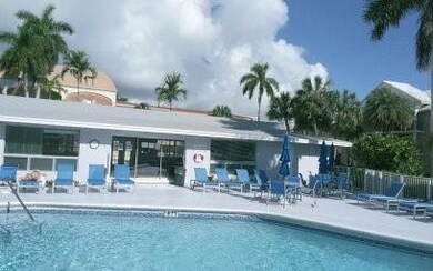 465 Paradise Isle Blvd unit 307, Hallandale Beach, FL 33009 - photo 2