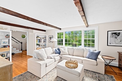106 Weir St, Hingham, MA 02043 - photo 7