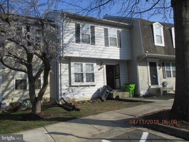 920 Newington Ct, Capitol Heights, MD 20743 - photo 2