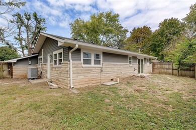 4813 Eastgate Dr, Columbus, IN 47203 - photo 6