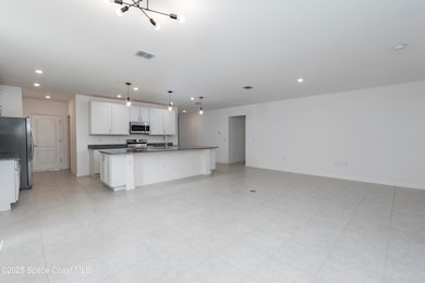Dining / Living