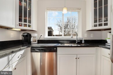 4069 S Four Mile Run Dr unit 203, Arlington, VA 22204 - photo 6