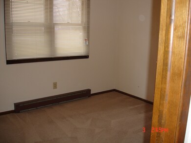 1902 23rd Ave S, Grand Forks, ND 58201 - photo 5
