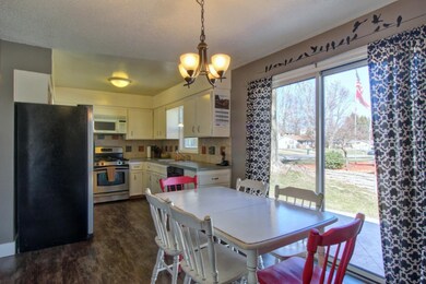 7242 Zinnia Ct SE Grand Rapids-large-008
