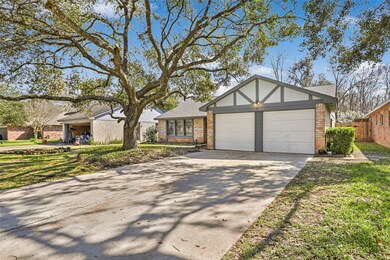 17206 Broken Back Dr, Crosby, TX 77532 - photo 2